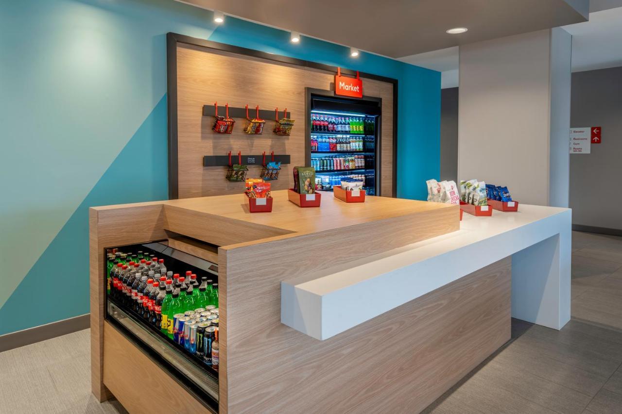 Avid Hotels Milwaukee West - Waukesha By Ihg Pewaukee Buitenkant foto