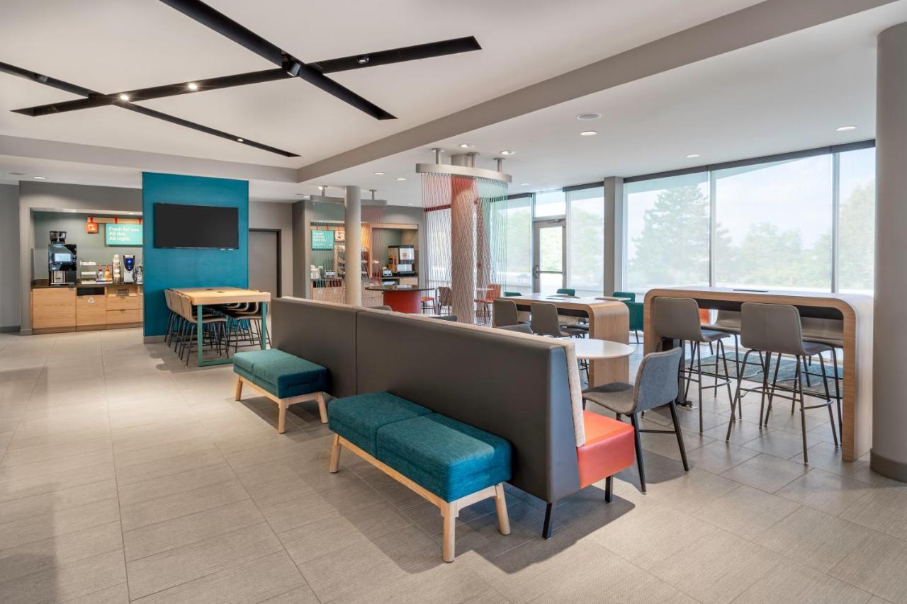 Avid Hotels Milwaukee West - Waukesha By Ihg Pewaukee Buitenkant foto