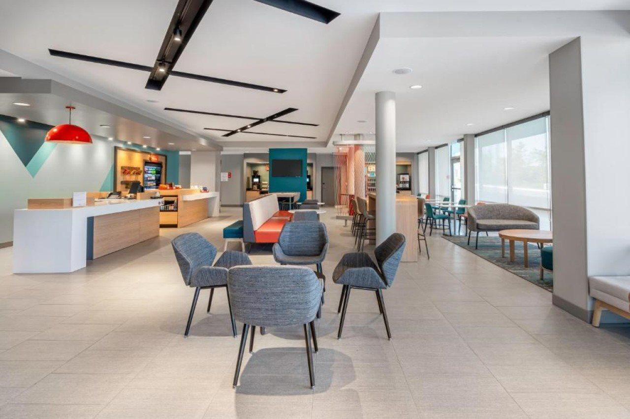 Avid Hotels Milwaukee West - Waukesha By Ihg Pewaukee Buitenkant foto